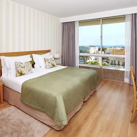 Luna Esperanca Centro מלון 4*