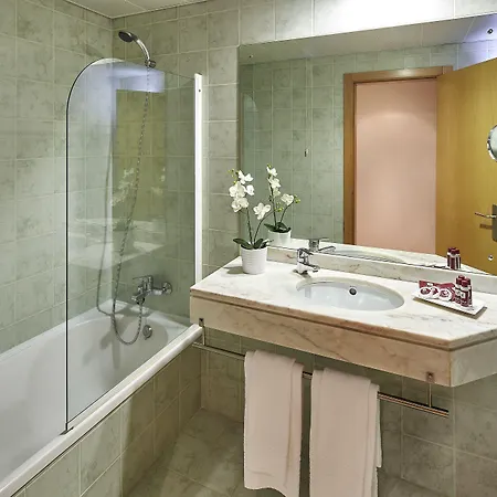 Luna Esperanca Centro 4*