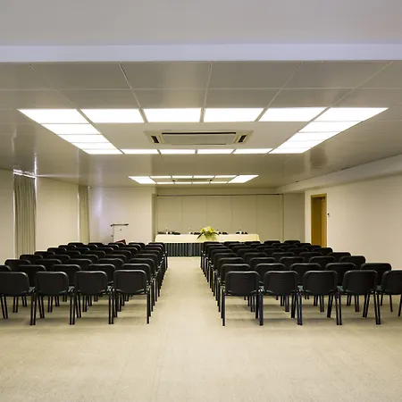 Luna Esperanca Centro Hotel 4*