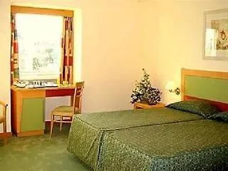 Luna Esperanca Centro שטובל