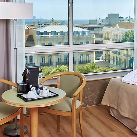 Luna Esperanca Centro 4*