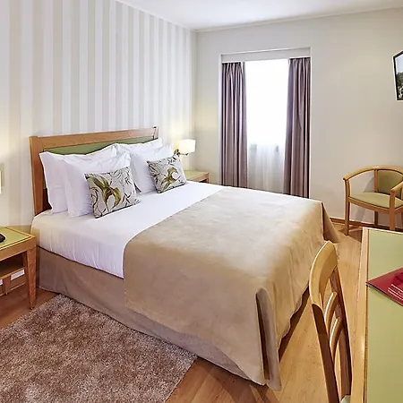 Luna Esperanca Centro Hotel 4*
