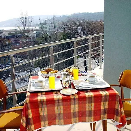 Luna Esperanca Centro 4* שטובל