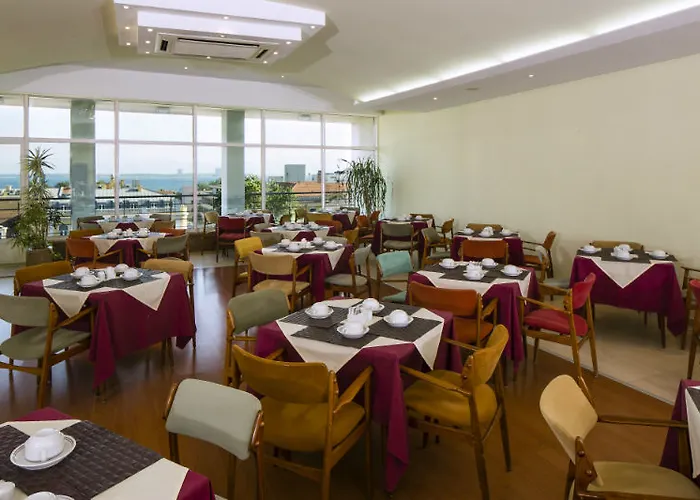 Luna Esperanca Centro 4* Setúbal